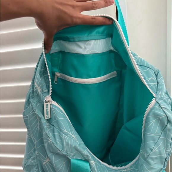 Hawaiian Leaf Tote Bag - Picture 5 of 9